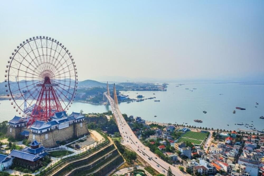 Biển Bãi Cháy luôn là điểm đến lý tưởng của du khách miền Bắc trong dịp lễ 2/9 .